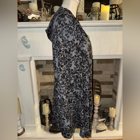 Cuddl Duds stretch long sleeve hooded wrap. NWT. Size Small - Picture 5 of 8